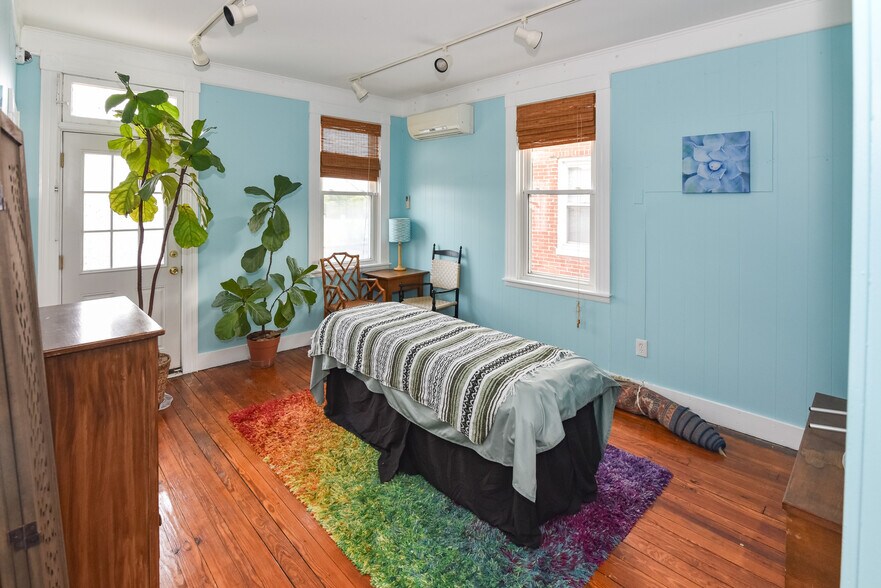 More Photos Of 3545 Chestnut Ave, Baltimore Office For Sale