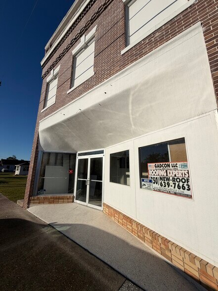 More Photos Of 900 Florida Ave, Lynn Haven Office For Sale