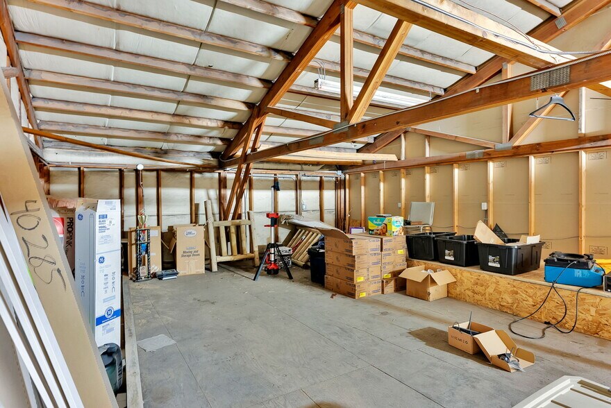 More Photos Of 11445 N Reed Rd, Hayden Warehouse For Lease