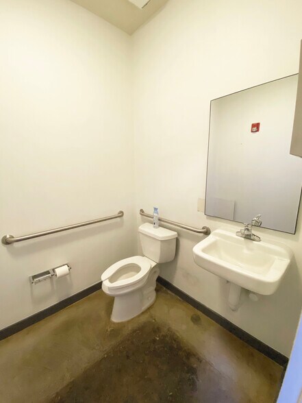 More Photos Of 675 Pulaski St, Athens Loft Creative Space For Lease