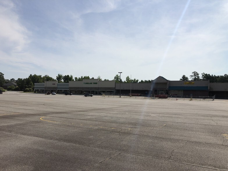 More Photos Of 9105 Hickory Flat Hwy, Woodstock Unknown For Lease