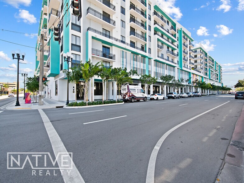 More Photos Of 2001 Hollywood Blvd, Hollywood Apartments For Lease