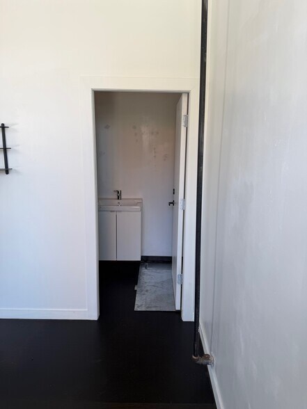 More Photos Of 449 Warren St, Hudson Restaurant For Lease