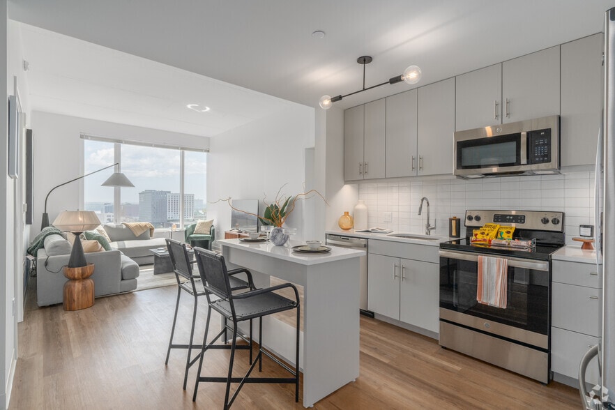 More Photos Of 570 N 5th St, Philadelphia Apartments For Lease