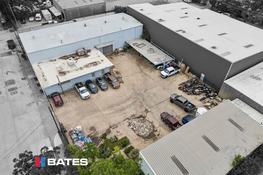 More Photos Of 4819 Vicksburg St, Dallas Showroom For Sale