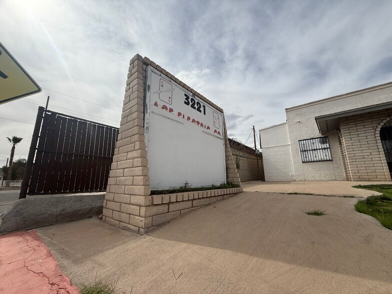 More Photos Of 3221 E Yandell Dr, El Paso Office Residential For Sale