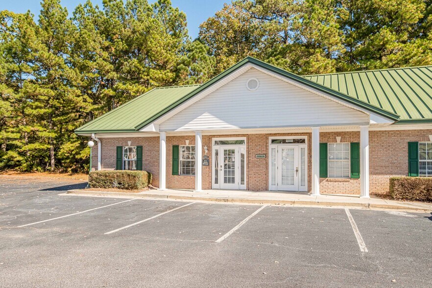 Primary Photo Of 131 Lee Byrd Rd, Loganville Office For Sale