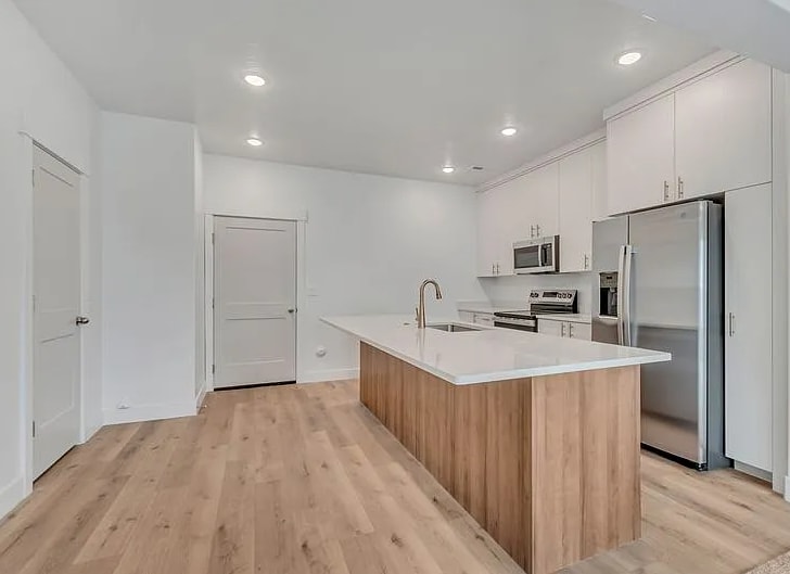 More Photos Of 67 775 S, Springville Multifamily For Sale