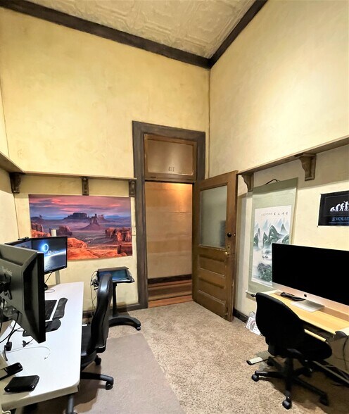 More Photos Of 101 S Fannin St, Rockwall Office For Lease