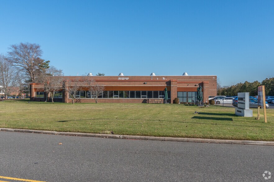 More Photos Of 19 Harbor Park Dr, Port Washington Warehouse For Sale
