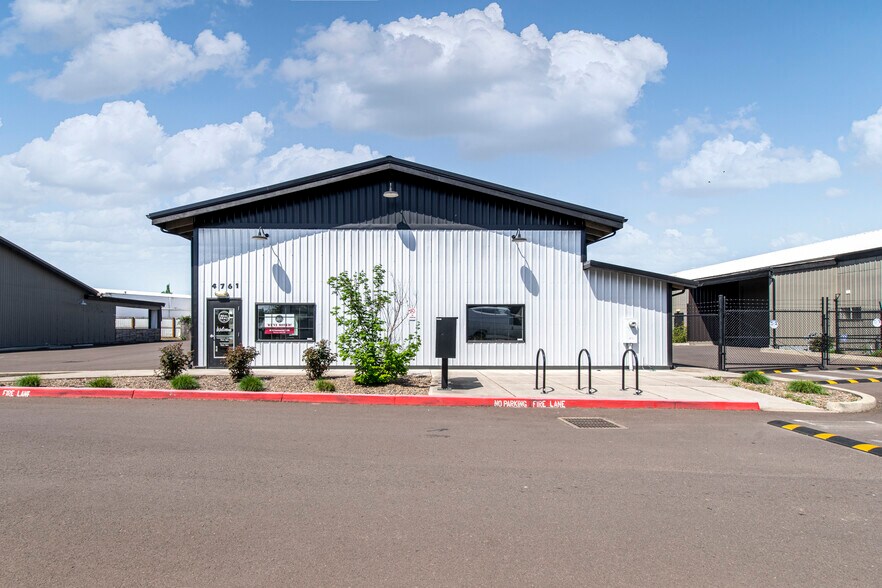 Primary Photo Of 4761 Lancaster Dr NE, Salem Warehouse For Lease