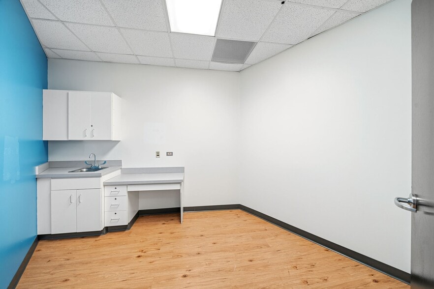 More Photos Of 6059 S Ashland Ave, Chicago Freestanding For Lease