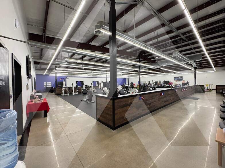 More Photos Of 602 Meyer St, Sealy Freestanding For Lease