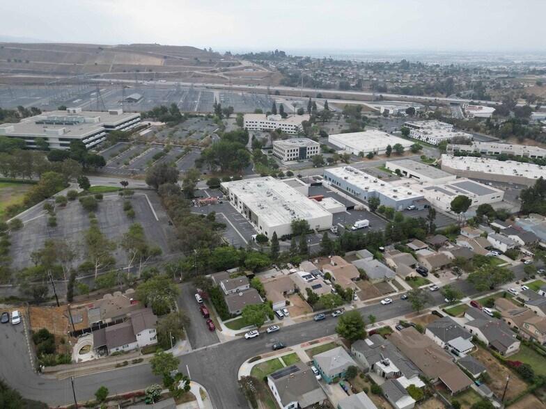 More Photos Of 2001 Saturn St, Monterey Park Light Distribution For Sale