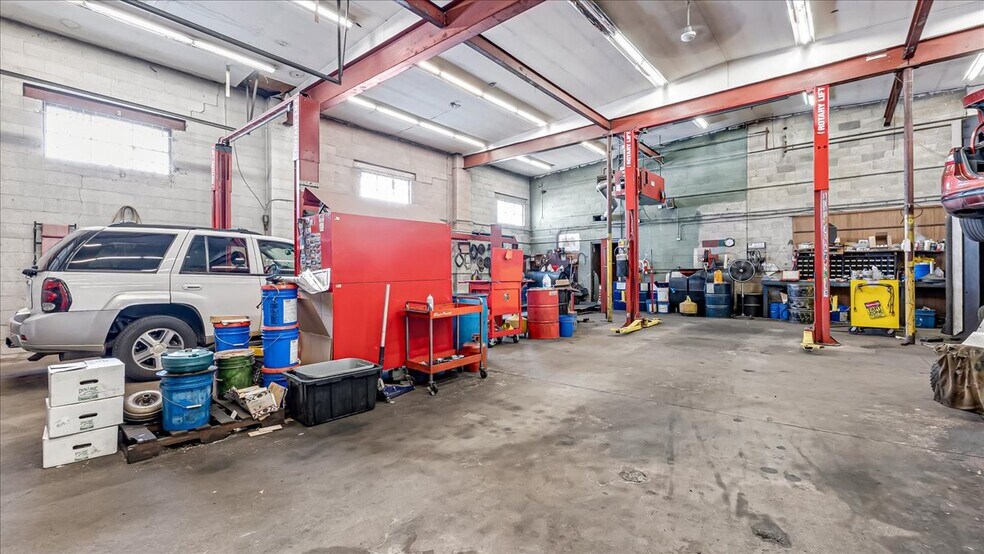 More Photos Of 2115 Union Blvd, Allentown Auto Repair For Sale