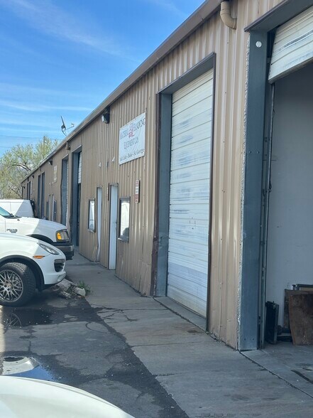 More Photos Of 1899 S Redwood Rd, Salt Lake City Warehouse For Lease