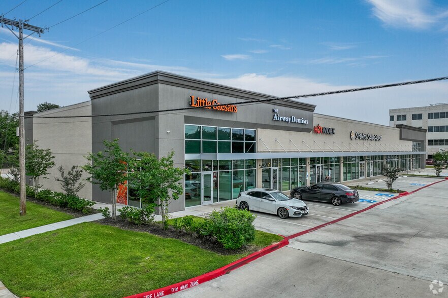 Primary Photo Of 501 S Friendswood Dr, Friendswood Storefront Retail Office For Lease
