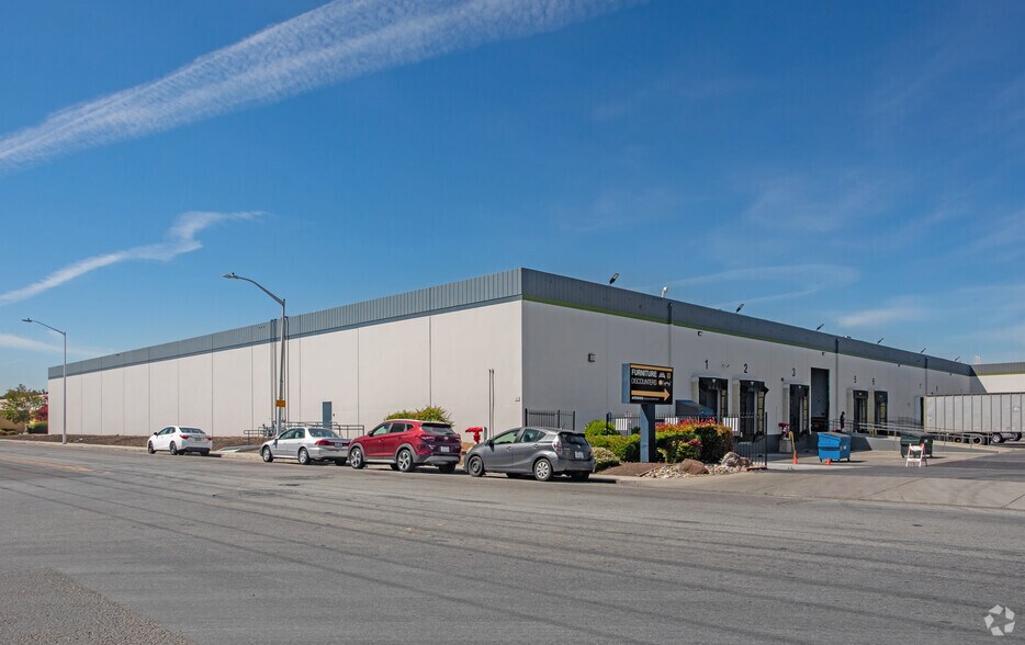 More Photos Of 3660 Thomas Rd, Santa Clara Warehouse For Lease
