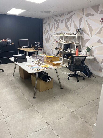 More Photos Of 10400 NW 33rd St, Miami Warehouse For Lease