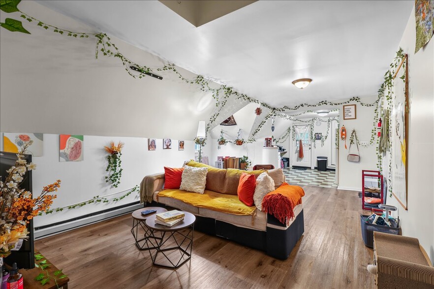 More Photos Of 914 Madison Ave, Scranton Apartments For Sale