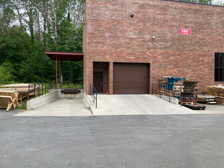 More Photos Of 2392 Route 9, Mechanicville Distribution For Lease