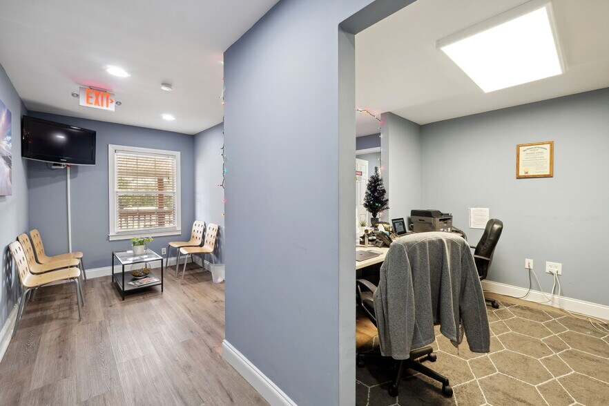 More Photos Of 1137 Alpharetta St, Roswell Office Residential For Lease
