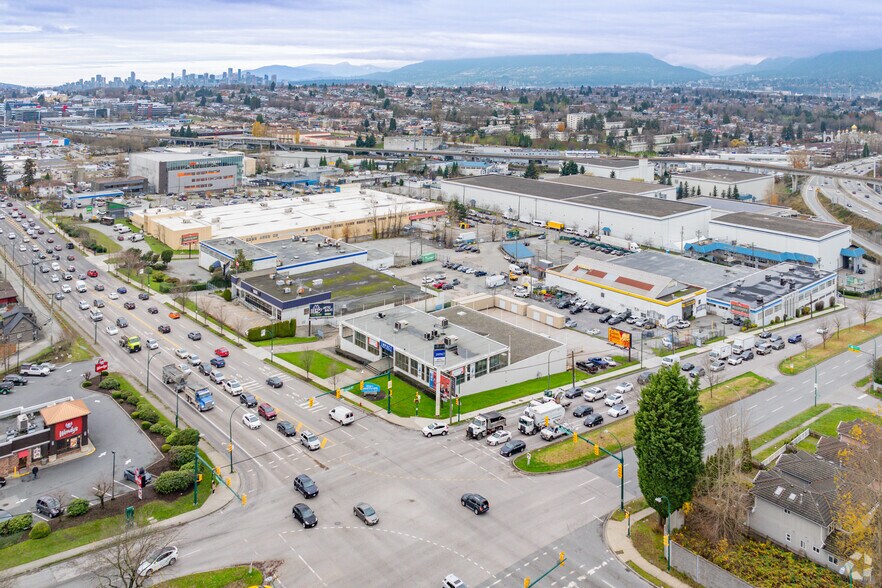 More Photos Of 3695 Grandview Hwy, Vancouver Service For Sale