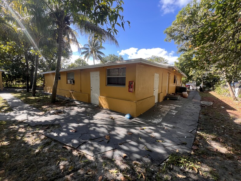 Primary Photo Of 1236 NW 4th Ave, Fort Lauderdale Apartments For Sale