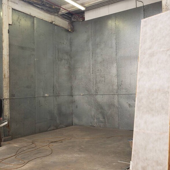 More Photos Of 5020 S Colorado Ave, Seattle Warehouse For Sale