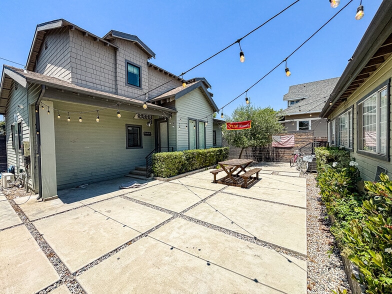 More Photos Of 2127 Portland St, Los Angeles Healthcare For Sale