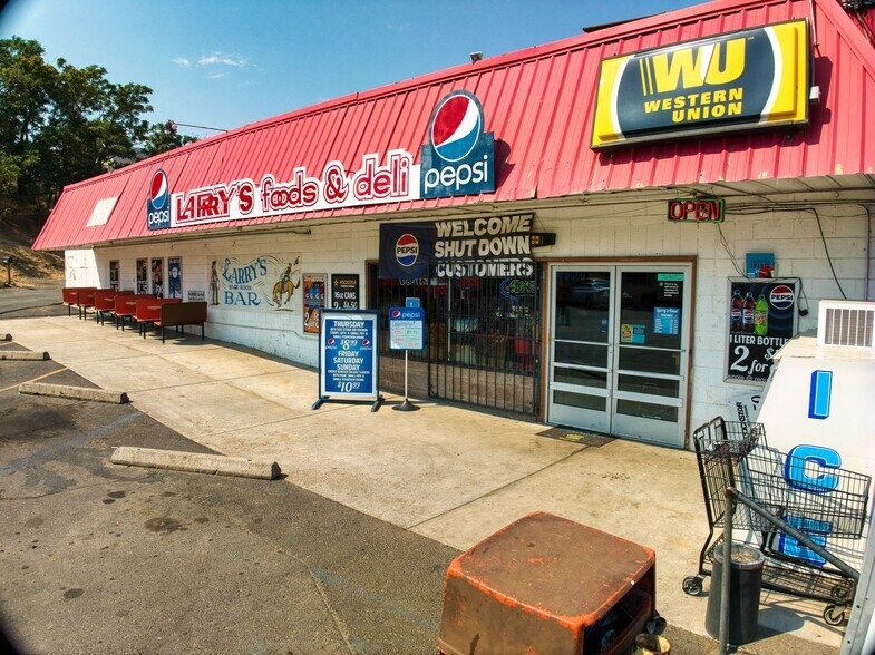 More Photos Of 2414 Main St, Lewiston Convenience Store For Sale