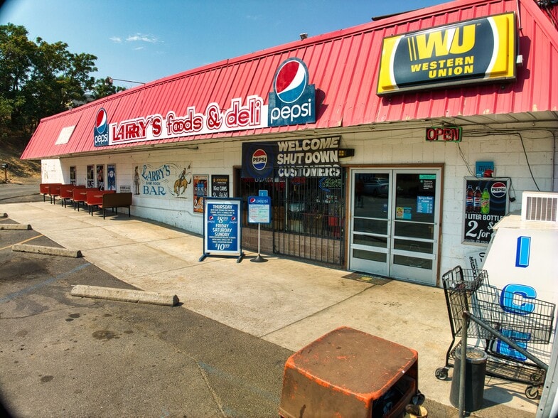 More Photos Of 2414 Main St, Lewiston Convenience Store For Sale