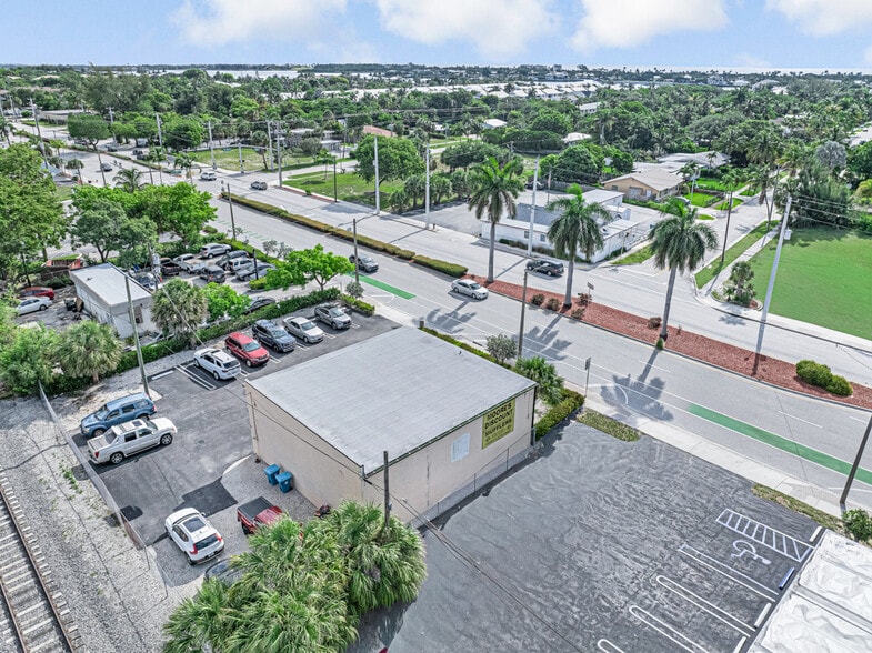 More Photos Of 925 N Federal Hwy, Boynton Beach Auto Repair For Sale