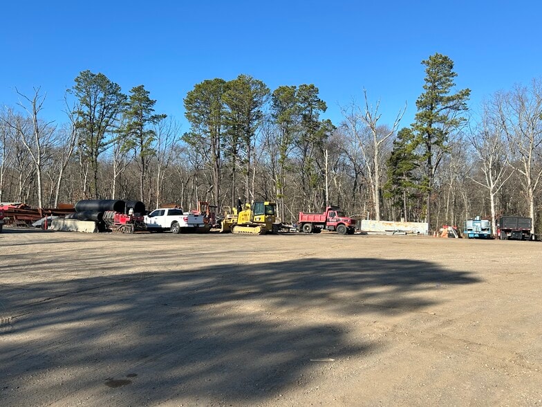 More Photos Of 270 Tennent Rd, Morganville Warehouse For Sale