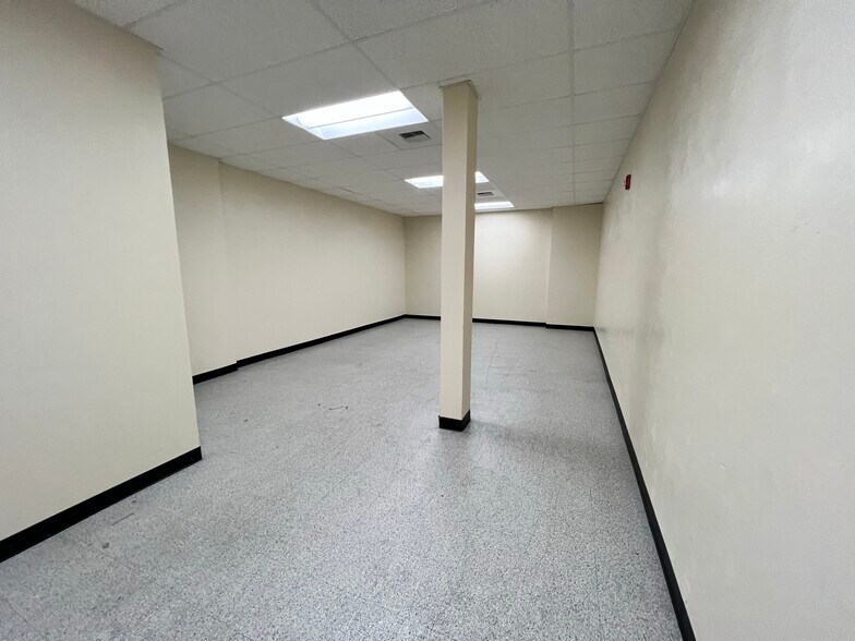 More Photos Of 1416 W 7th Ave, Eugene Freestanding For Lease