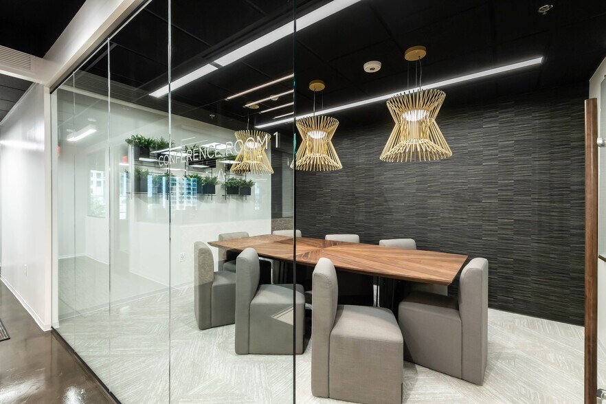 More Photos Of 3379 Peachtree Rd NE, Atlanta Coworking Space