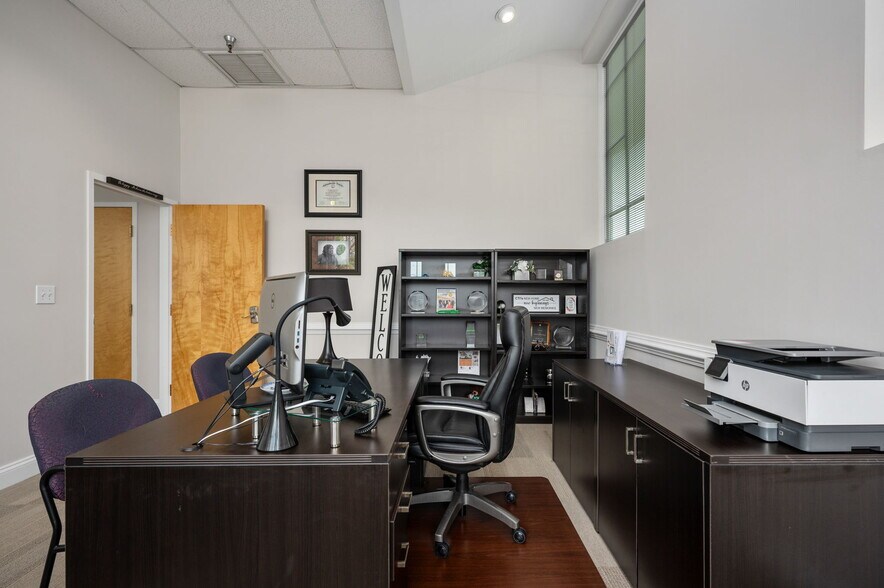 More Photos Of 415-417 Wolfe St, Fredericksburg Medical For Lease