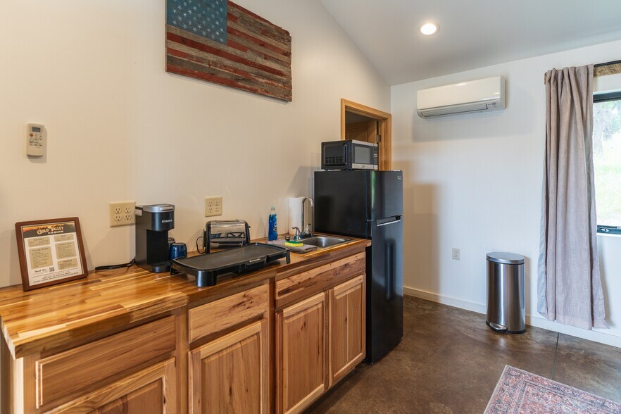 More Photos Of , Custer Unknown For Sale