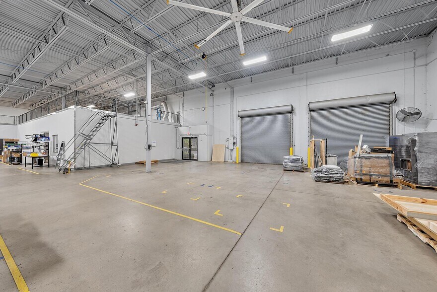 More Photos Of 1838 Park Ln S, Jupiter Warehouse For Sale