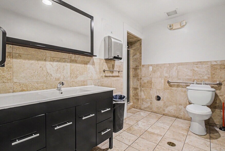 More Photos Of 574 Santa Fe Dr, Denver Loft Creative Space For Sale