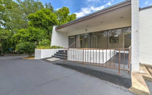 More Photos Of 125 Enon Springs Rd E, Smyrna Medical For Lease