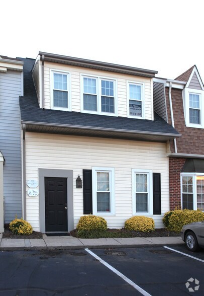 More Photos Of 1344-1346 Ashley Sq, Winston-Salem Office Residential For Lease
