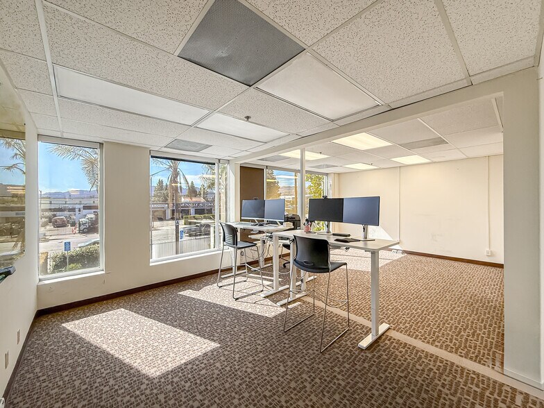 More Photos Of 9540 De Soto Ave, Chatsworth Manufacturing For Lease