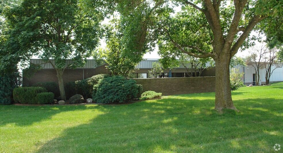 More Photos Of 1506 W Luthy Dr, Peoria Light Manufacturing For Sale
