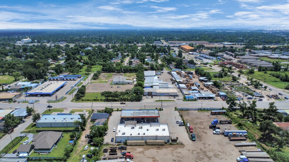 More Photos Of 7803 Jensen Dr, Houston Convenience Store For Lease