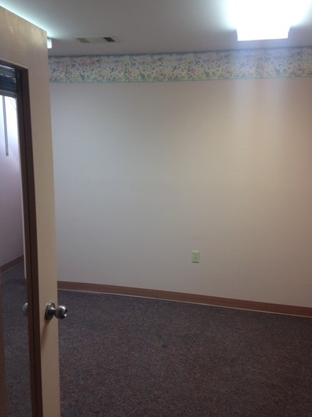 More Photos Of 186 Thomas Johnson Dr, Frederick Unknown For Lease