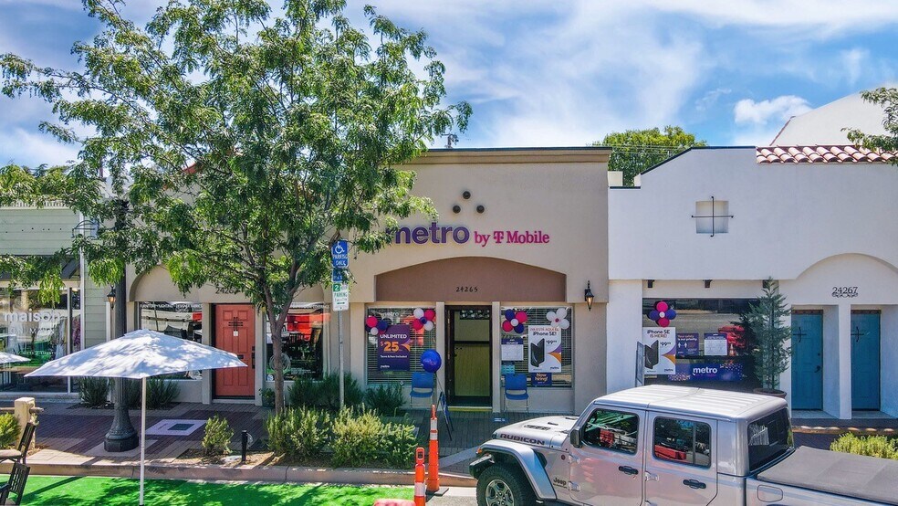 More Photos Of 24263 Main St, Newhall Storefront For Sale