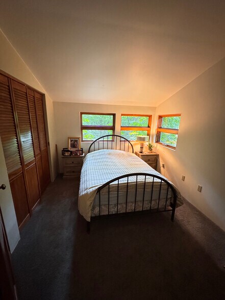 More Photos Of 401 Gilkey Ridge Rd, Shade Winery Vineyard For Sale