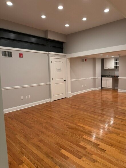 More Photos Of 157 Broad St, Red Bank Medical For Lease