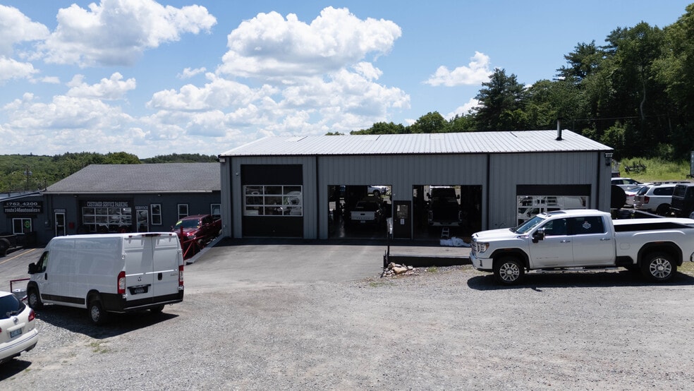 More Photos Of 1097 Eddie Dowling Hwy, North Smithfield Service Station For Sale